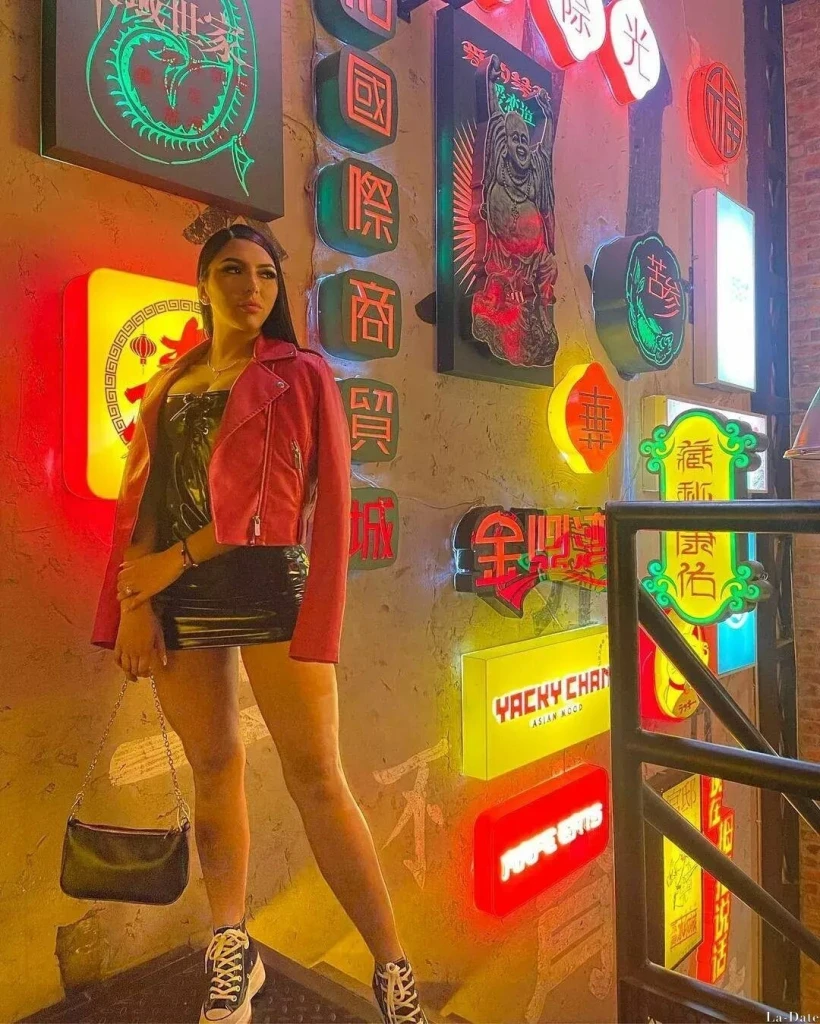 Claudia Profile image 1