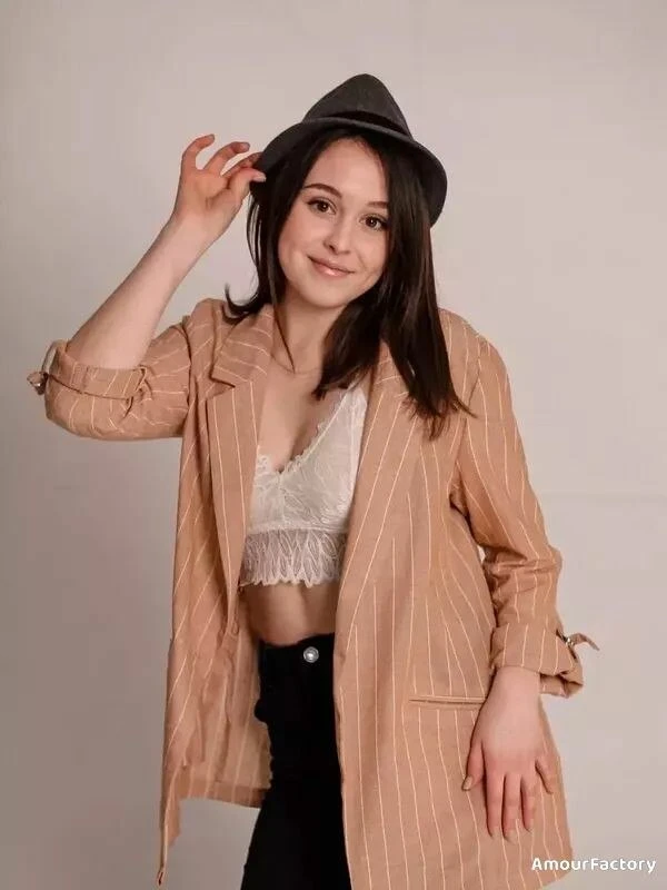 Inna Profile image 3