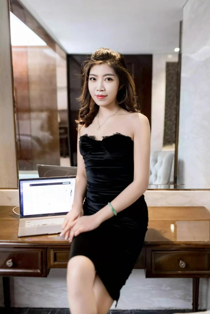Hua Profile image 3
