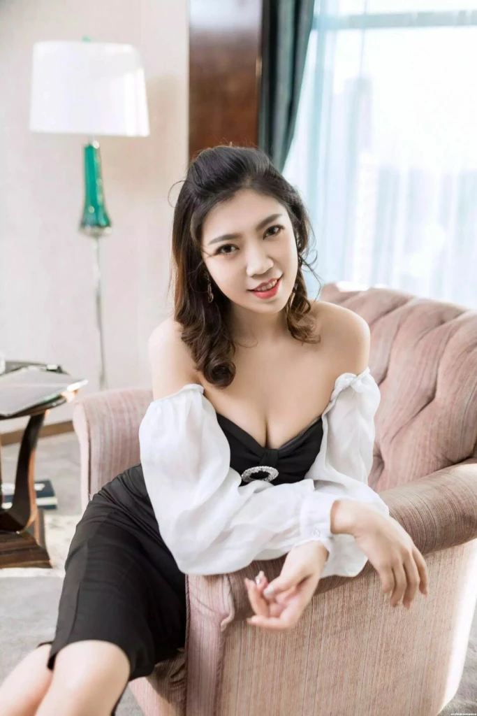 Hua Profile image 4
