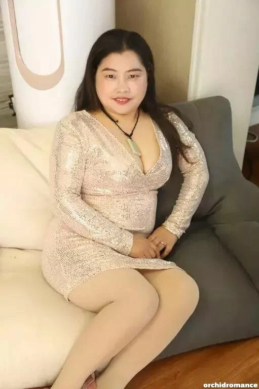 Shuang, 37