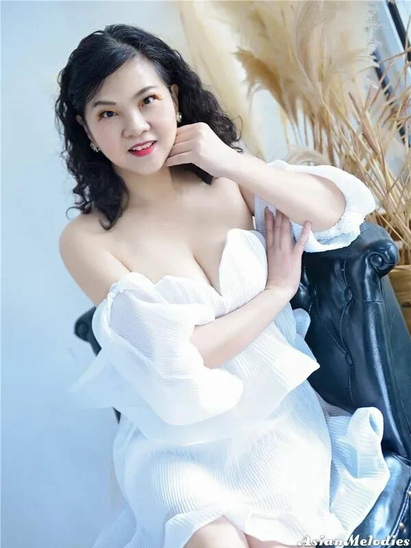 Amy Profile image 4