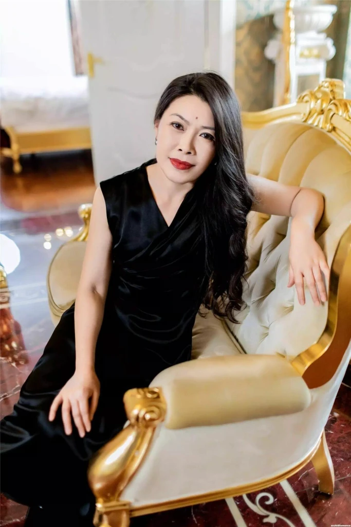 Yin Ting Profile image 2