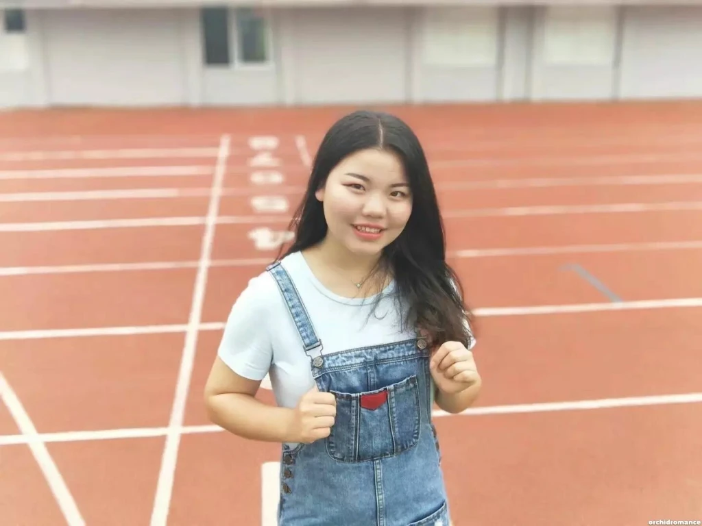 Yuqin Profile image 2