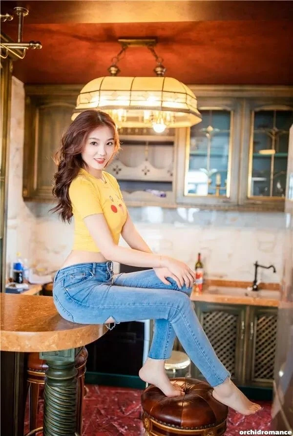 Junxia Profile image 4