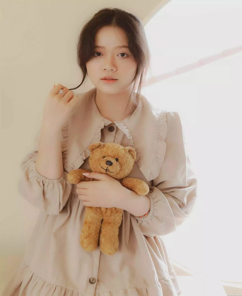 Angela Profile image 4